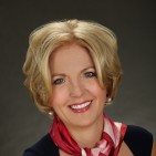 Jennifer Hofmann 氏